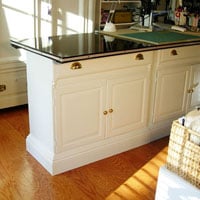 How-to-make-a-crafting-work-table