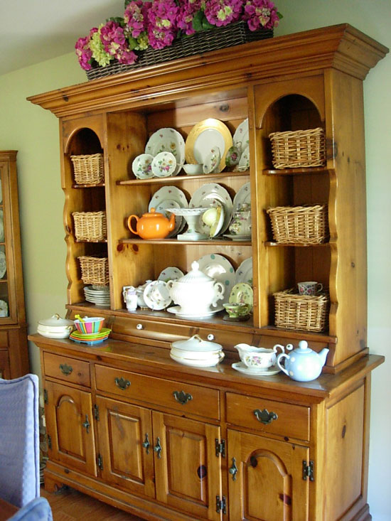 Pine dining room sideboard and hutch