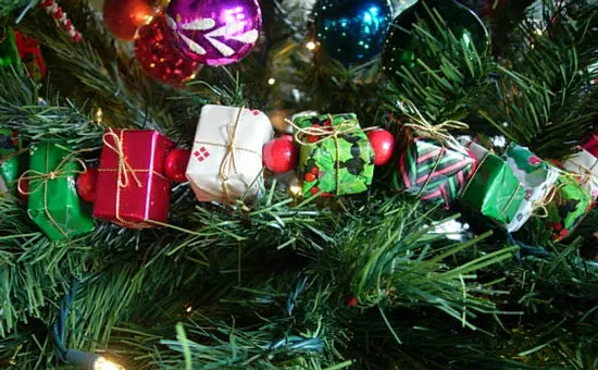 Christmas tree garland made using mini wrapped presents