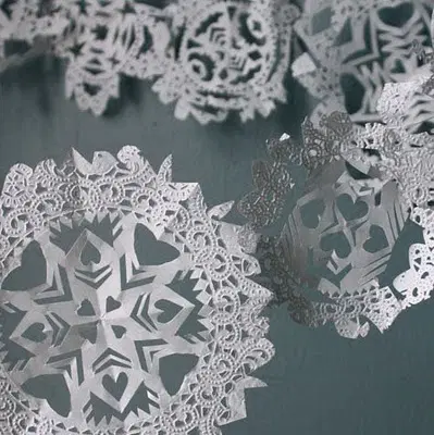 paper doily Christmas tree garland
