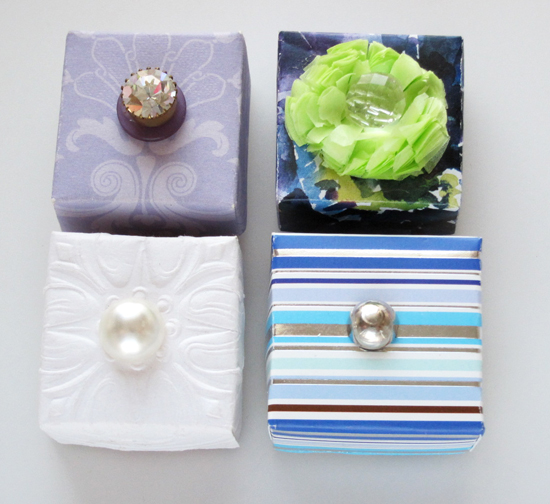 How to make and embellish a petite gift box