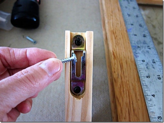screw-to-use-for-brackets
