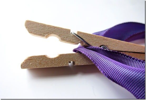 Attaching-ribbon-to-the-clothespin