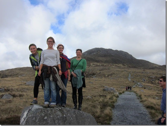 Ireland-Connemara-Accent up the mountain