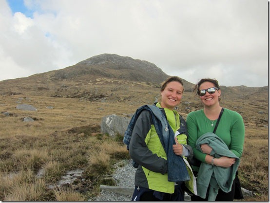 Ireland-girls-hiking-in-Conemerra