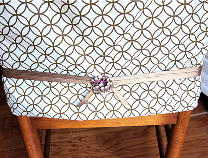 How-to-make-dining-room-chair-covers-using-fabric