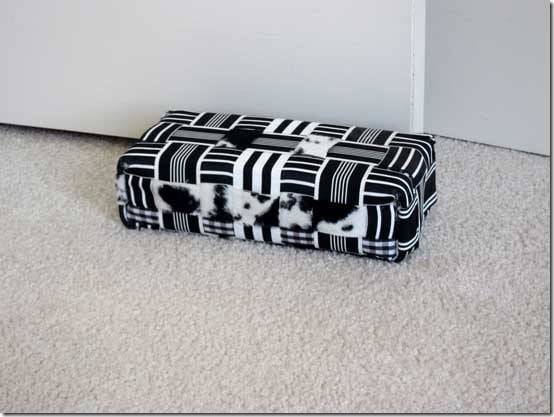 How-to-make-a-doorstop-using fabric scraps