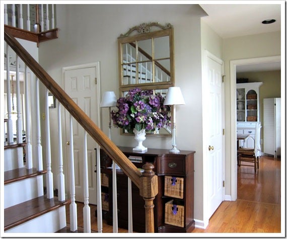 Decorating-the-Foyer