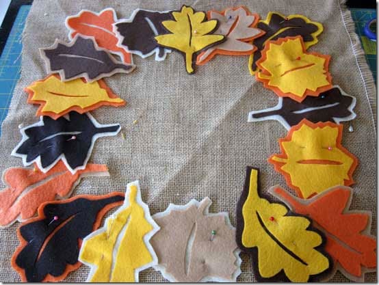Burlap and felt pillow tutorial 