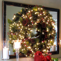 Tutorial on how to hand a wreath on a mirror