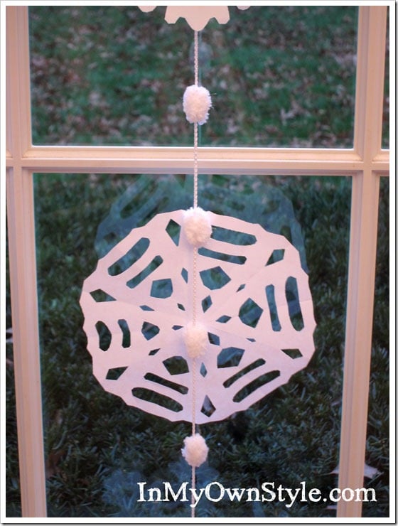 Paper-snowflake-window-trea