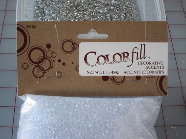 How to add snow and glitter to tree branches for Christmas decor