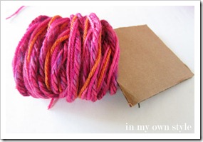 Remove-yarn-from-cardboard