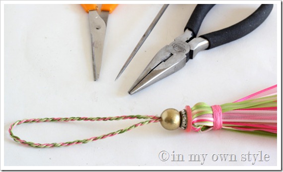 How to make a decorative tassel for a key