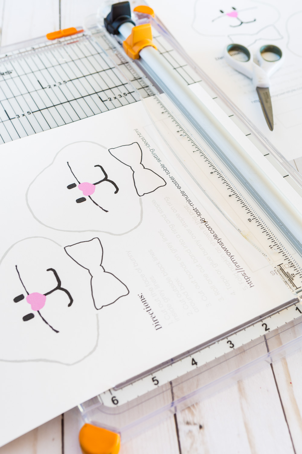 How to cut free printable using a paper trimmer