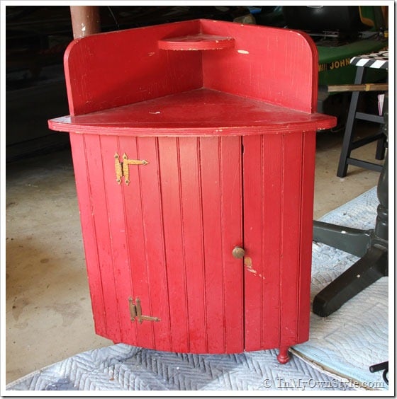 DIY-red-Cabinet