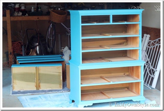 How to paint furniture in a garage and setting it up to easily paint.