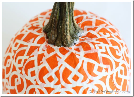 How-to-decorate-a-pumpkin-w