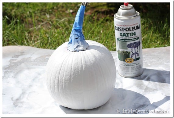 spray paint pumpkin