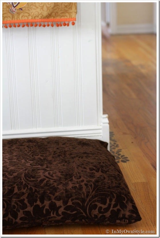 Instructions on how to make a dog bed