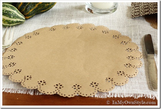 Making doily placemats with brown paper