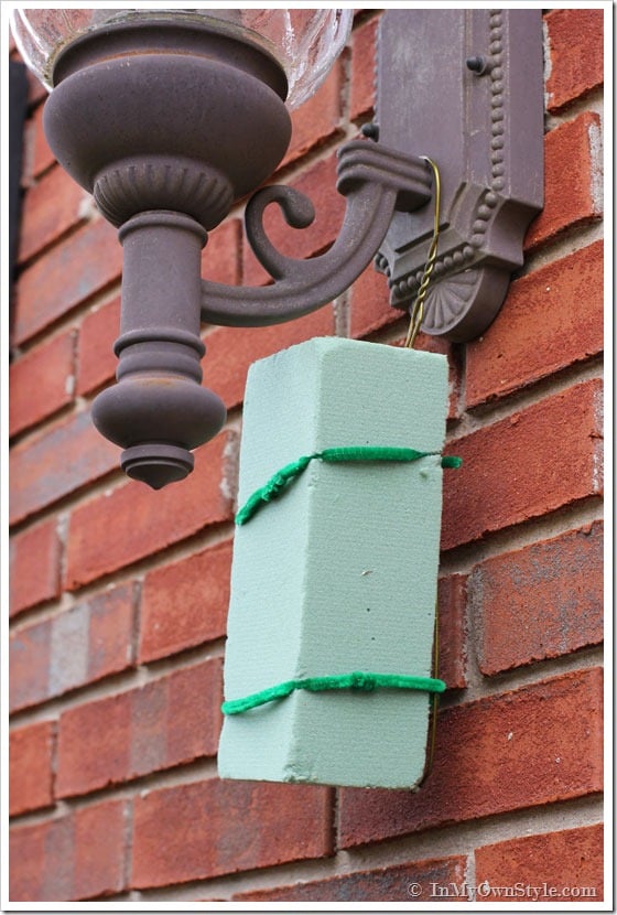 Fresh Holiday Porch Decoration Greenery Idea