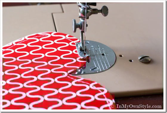 How-to-sew-a-paper-Valentine candy-heart-pouch on a sewing machine.
