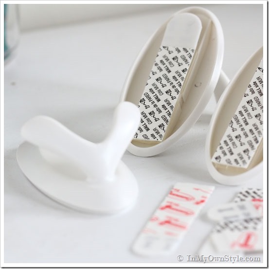 3m-Mudroom-white-Double-hooks
