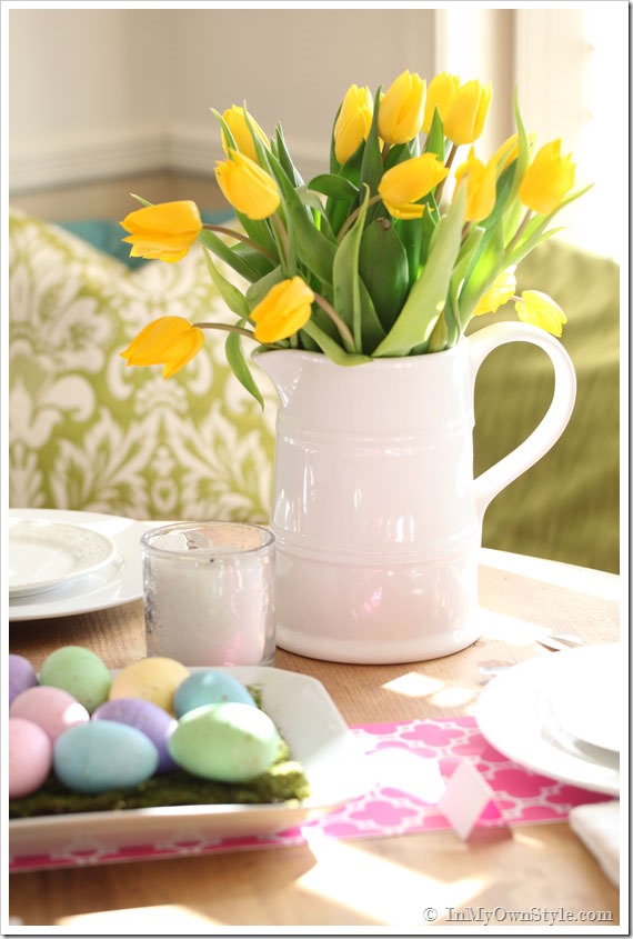 Chalk-Paint-Plastic-Easter-Eggs