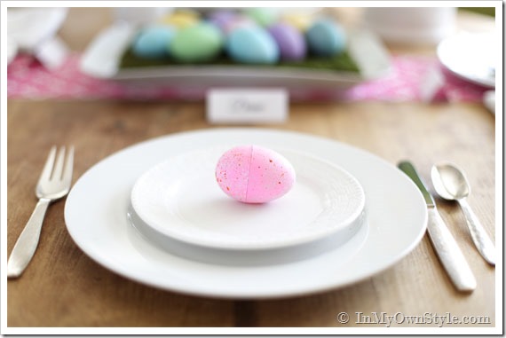 Chalk Painted Speckled Easter Eggs
