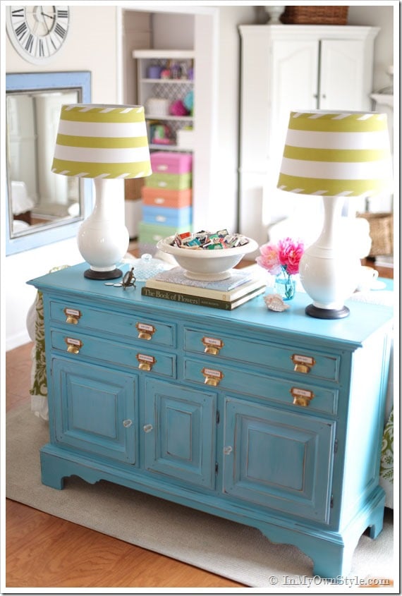 How to Paint and Glaze Furniture : Turquoise Makeover