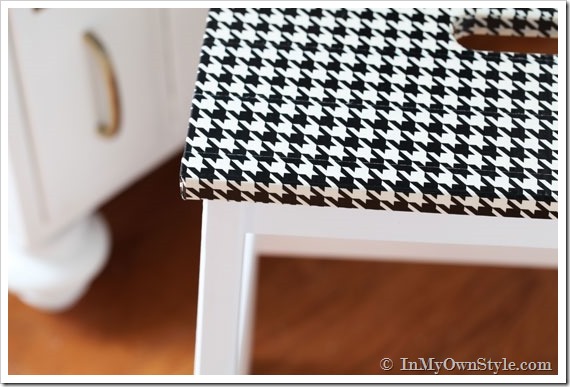 Houndstooth-Step-Stool