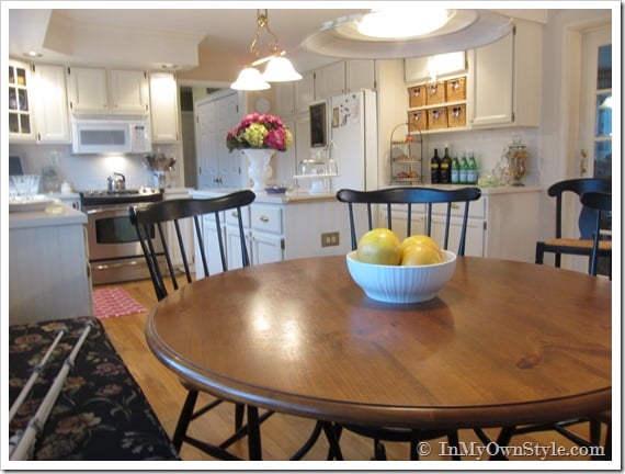 round kitchen table in kitchen