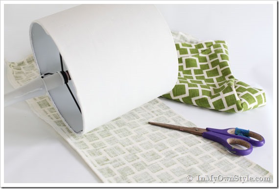 Easy-Decorating-Idea-cover-a-lampshade-with-fabric-and-spray-glue