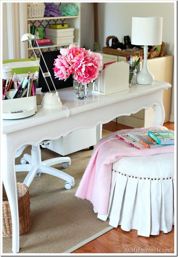 How-to-hide-cords-and-wires-around-a-desk