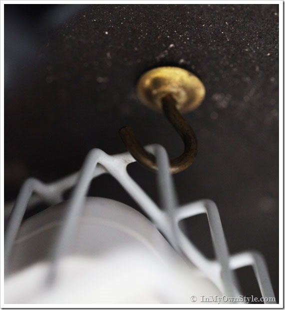 Office-Desk-Cord-and-Wire-Control-Idea-from-the-Dollar-Store