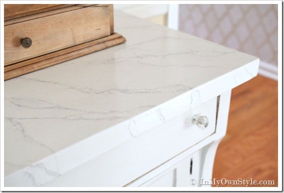 Faux-Paint-Techniques---white-carrara-marble