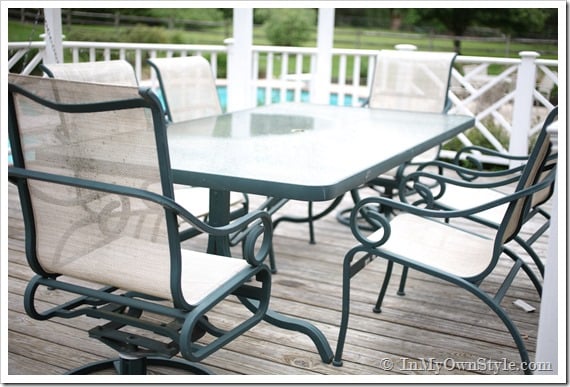 How to paint rusty metal furniture