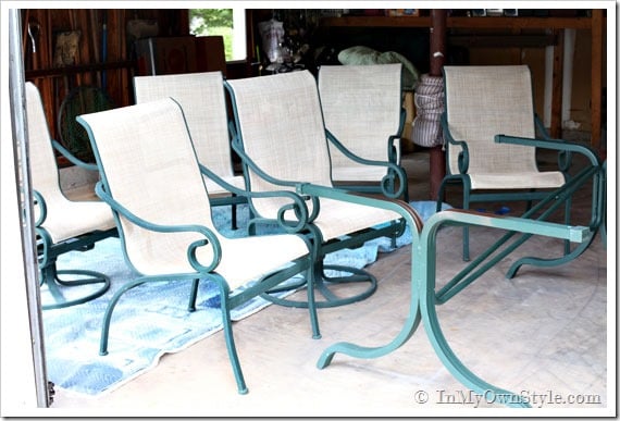 Outdoor-Furniture-Makeover