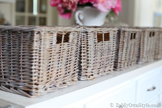Hoe-to-age-wicker-baskets