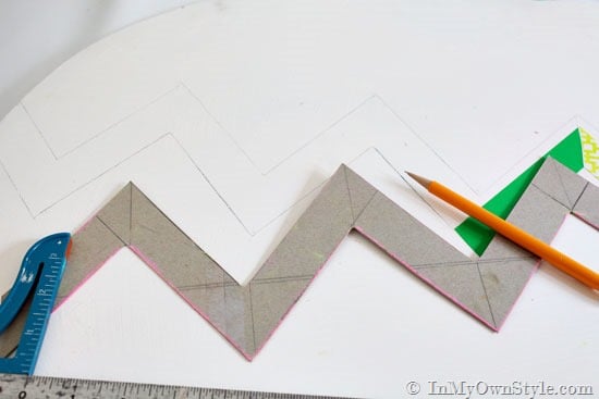 How-to-make-a-chevron-pattern-when-using-Washi-Tape