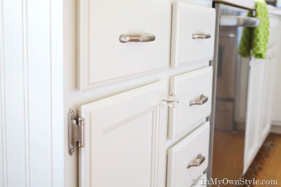 Kitchen-Cabinet-Budget-Makeover-Ideas