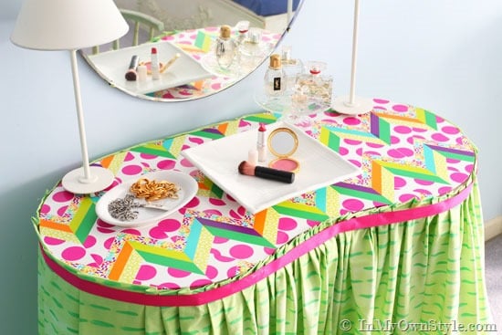 How to make a skirt for an old-fashioned vanity table