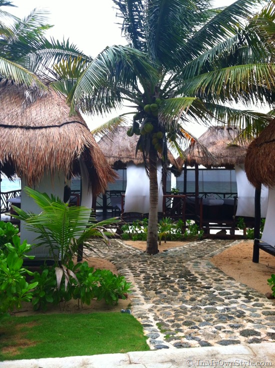 1 massage huts