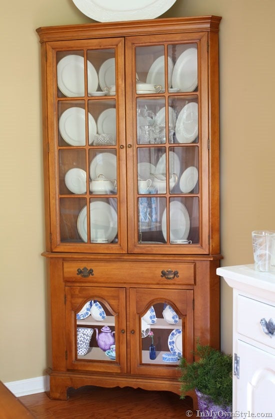 Furniture-Makeover-using-DIY-chalk-paint