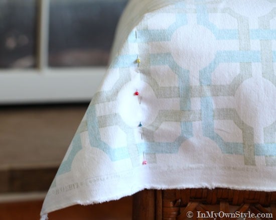 How-to-sew-a-cushion-cover-with-Waverly-Fabric