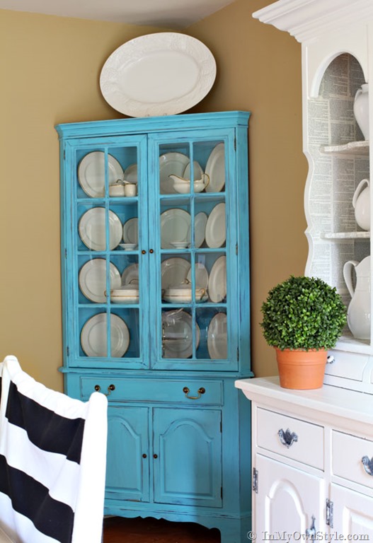 Love-this-furniture-before-and-after-using-DIY-Chalk-Paint.jpg