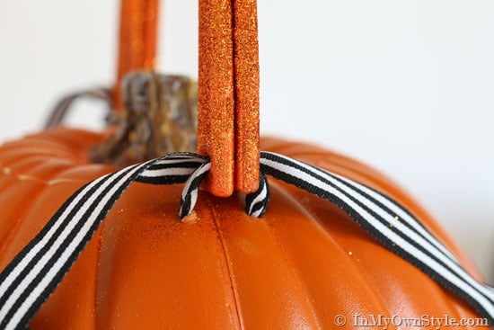 how to tie on ribbon to connect handle to pumpkin