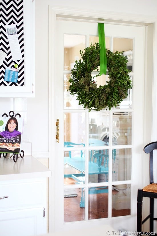 How to hang a wreath with ribbon
