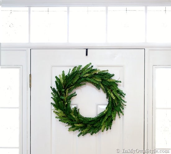 How-to-make-a-boxwood-wreath-out-of-paper